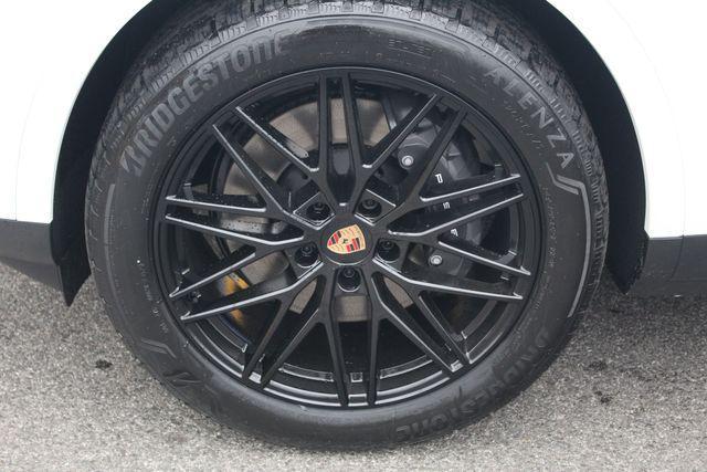 new 2026 Porsche Cayenne car, priced at $108,190