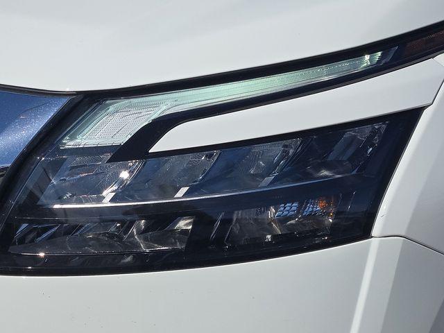 used 2025 Nissan Pathfinder car, priced at $28,800