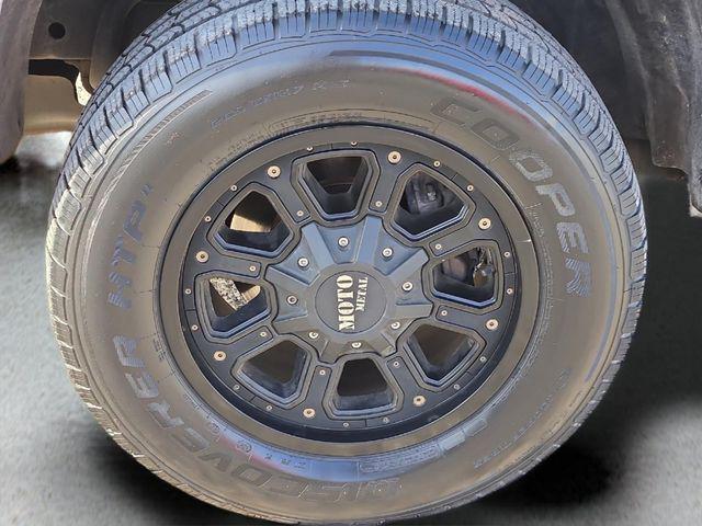 used 2015 Chevrolet Colorado car, priced at $14,000