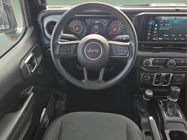 used 2025 Jeep Gladiator car, priced at $34,300