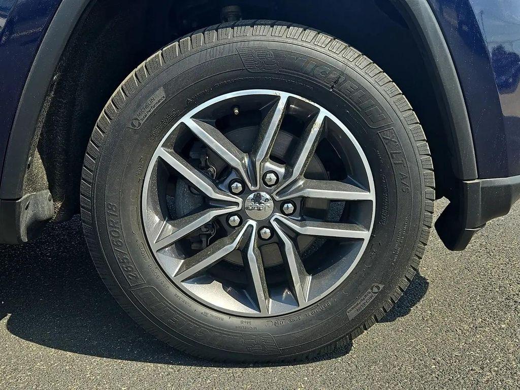 used 2017 Jeep Grand Cherokee car, priced at $17,900