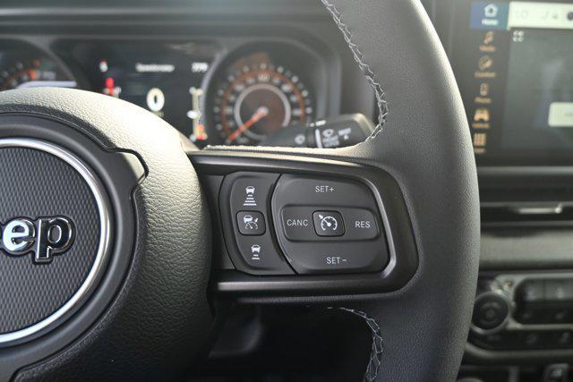 new 2025 Jeep Gladiator car, priced at $43,245