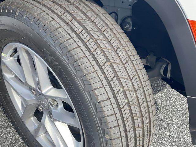 used 2025 Jeep Grand Cherokee L car, priced at $34,469