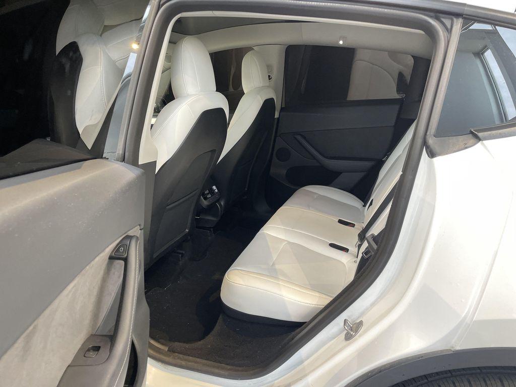Tesla Model Y view 34