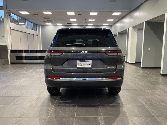 new 2025 Jeep Grand Cherokee car, priced at $35,625