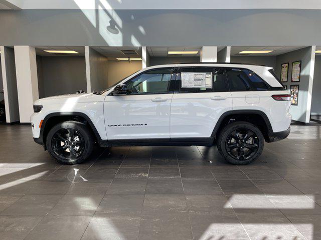 new 2025 Jeep Grand Cherokee car, priced at $41,030
