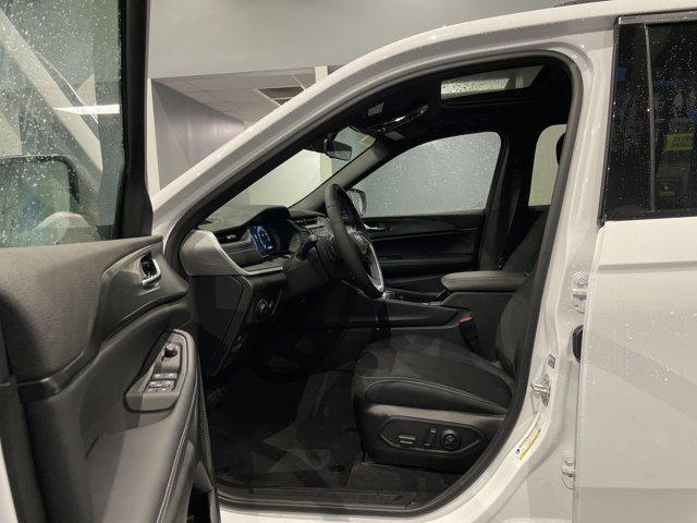 new 2025 Jeep Grand Cherokee car, priced at $41,575