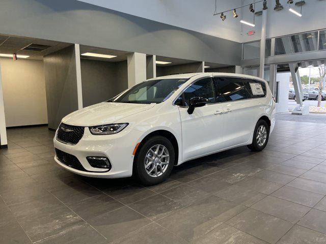 new 2026 Chrysler Pacifica car, priced at $40,920