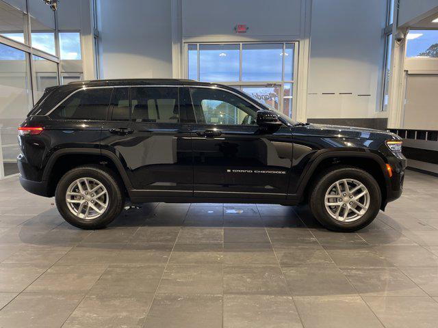 new 2025 Jeep Grand Cherokee car, priced at $42,170