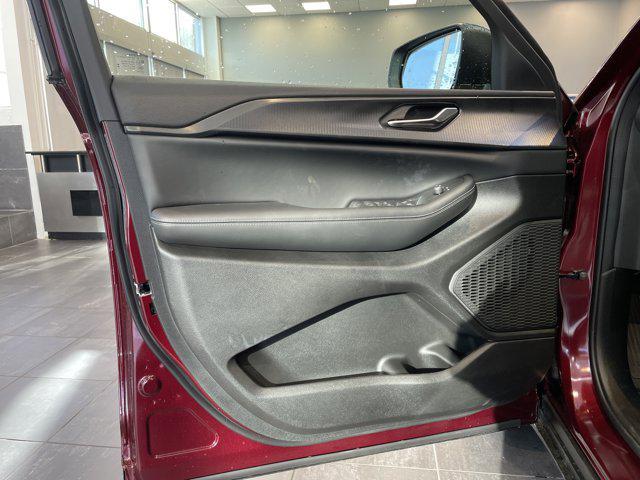 new 2025 Jeep Grand Cherokee car, priced at $37,420