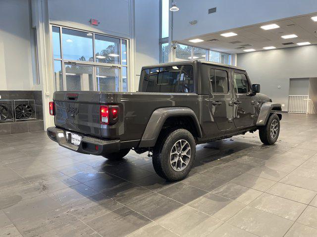 new 2026 Jeep Gladiator car, priced at $48,060