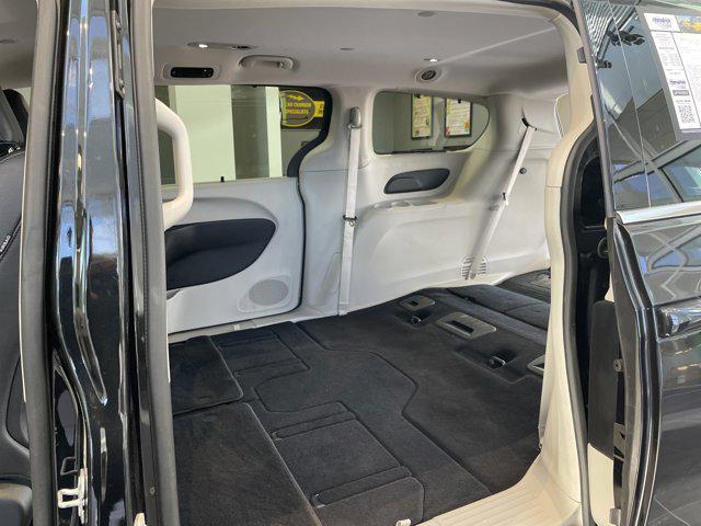 used 2022 Chrysler Pacifica car, priced at $31,443