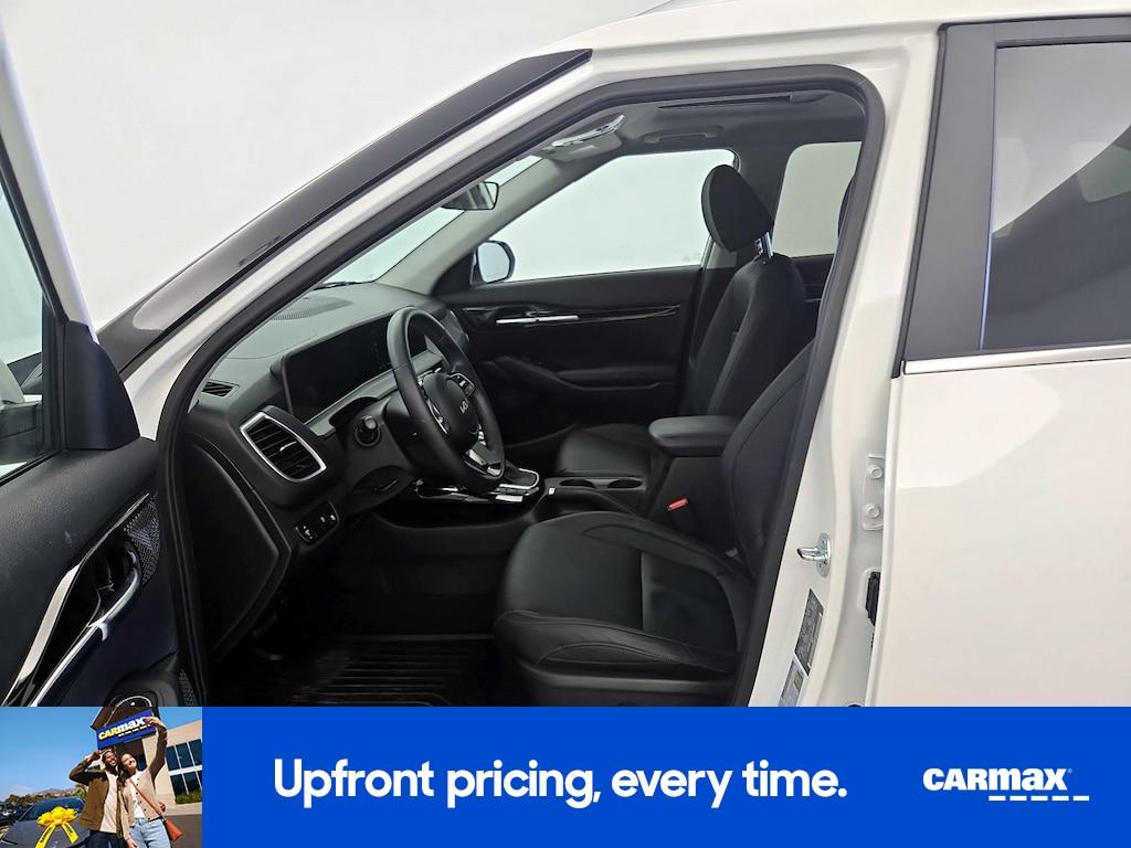 used 2024 Kia Seltos car, priced at $26,998
