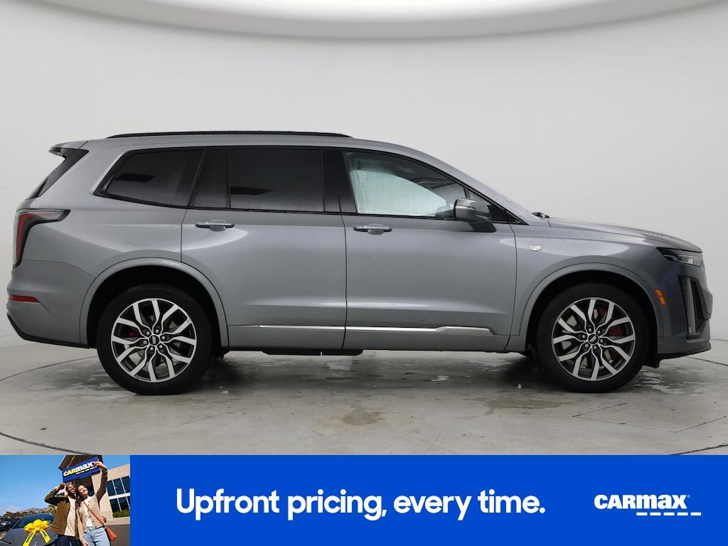 used 2024 Cadillac XT6 car, priced at $41,998