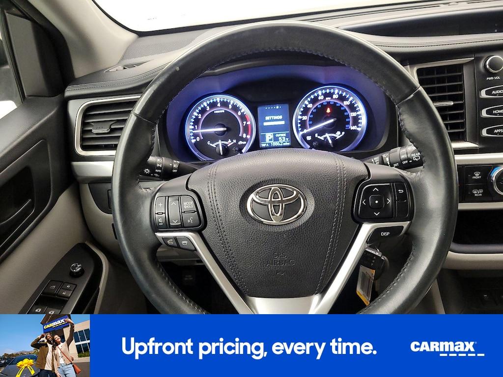 used 2015 Toyota Highlander car, priced at $18,998