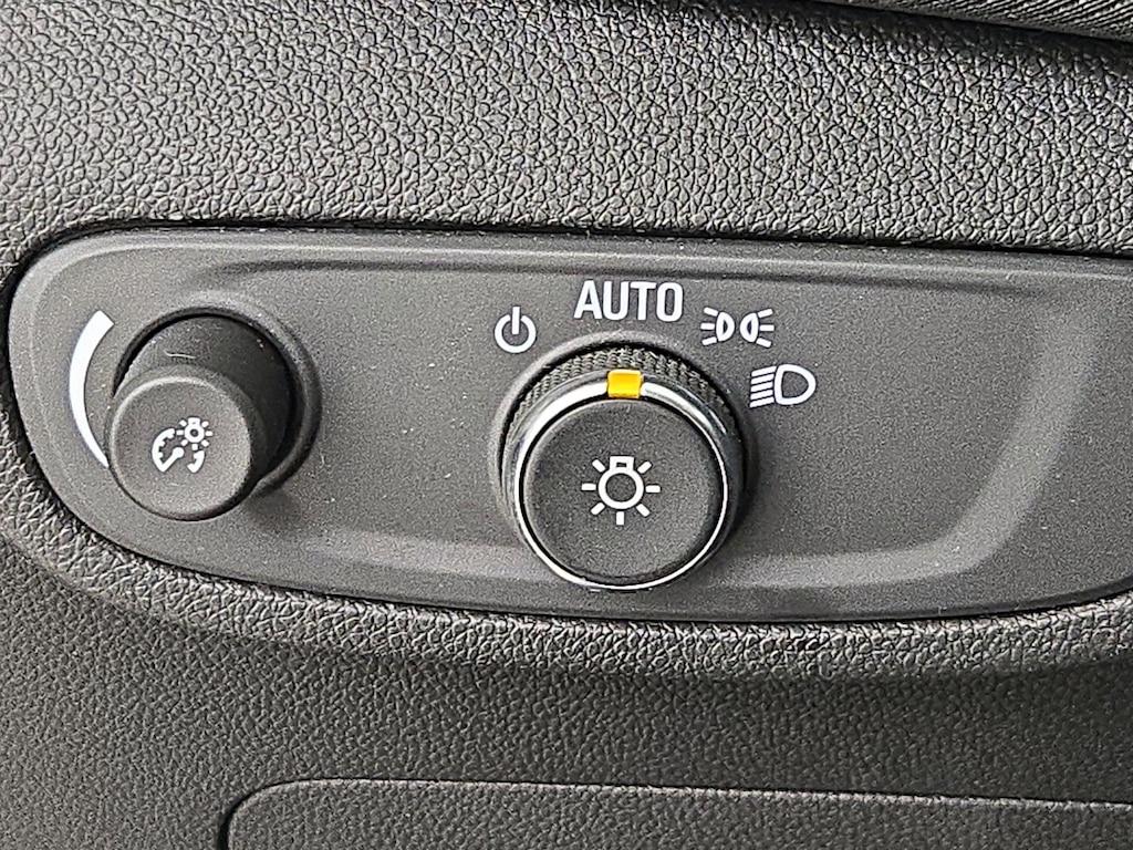 used 2024 Chevrolet TrailBlazer car, priced at $24,998