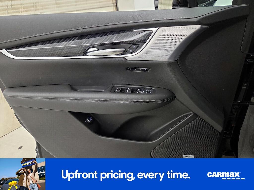 used 2023 Cadillac XT6 car, priced at $33,998