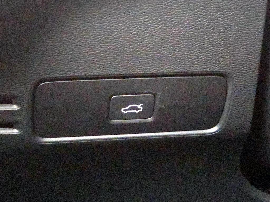 used 2023 Volvo XC40 car, priced at $30,998