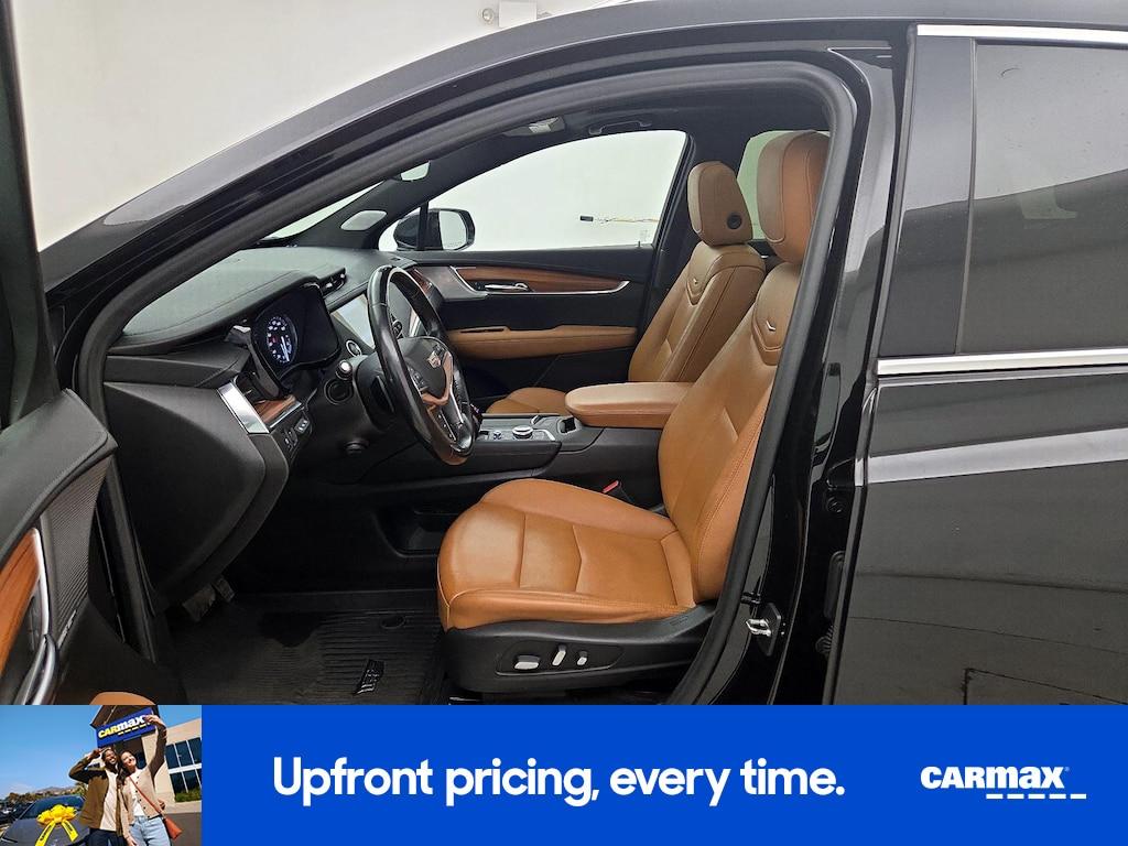 used 2021 Cadillac XT5 car, priced at $28,998