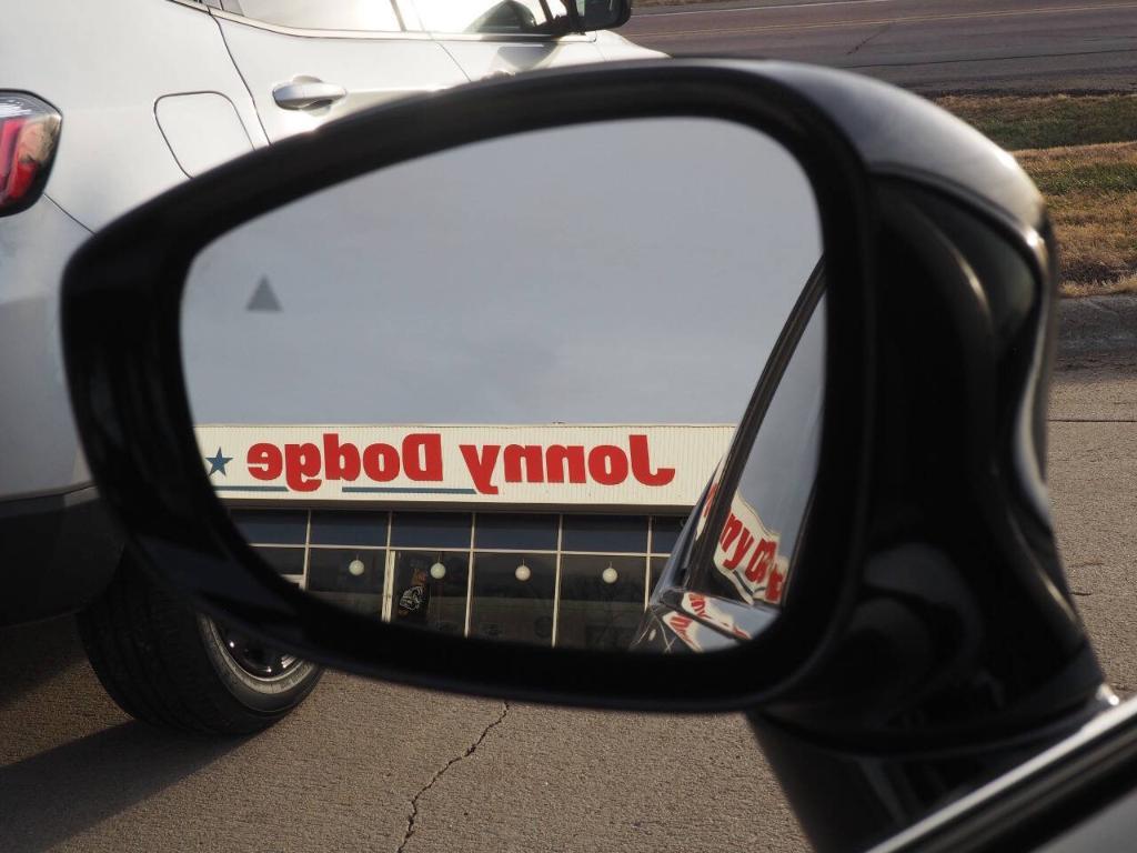 used 2024 Chrysler Pacifica car, priced at $31,500