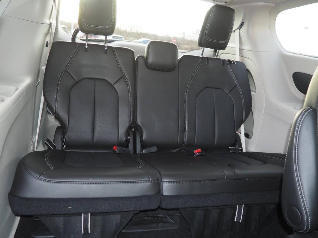 used 2024 Chrysler Pacifica car, priced at $31,500