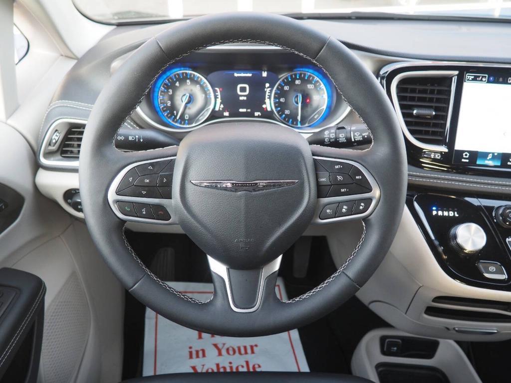 used 2024 Chrysler Pacifica car, priced at $31,500