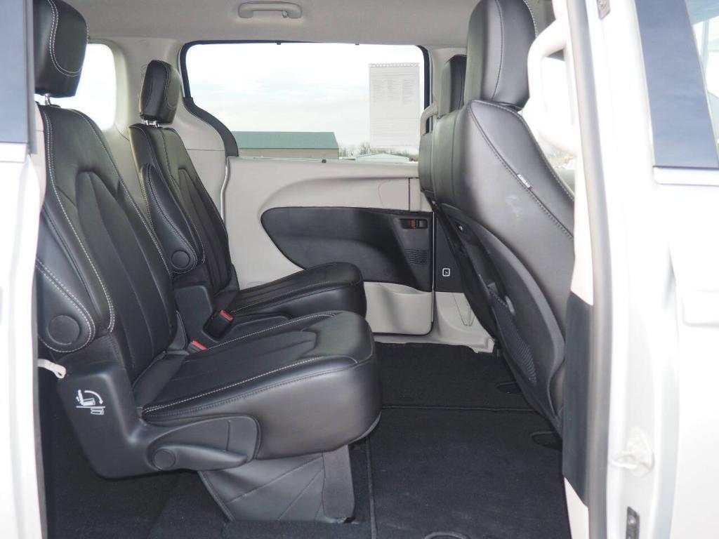 used 2024 Chrysler Pacifica car, priced at $31,500