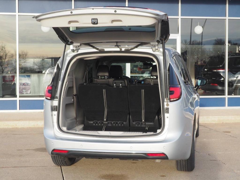 used 2024 Chrysler Pacifica car, priced at $31,500