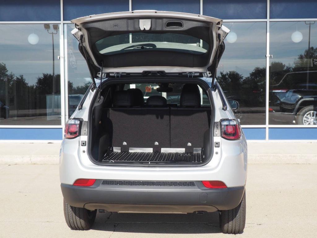 new 2026 Jeep Compass car, priced at $33,140