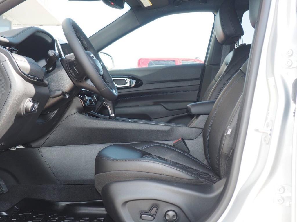 new 2026 Jeep Compass car, priced at $33,140