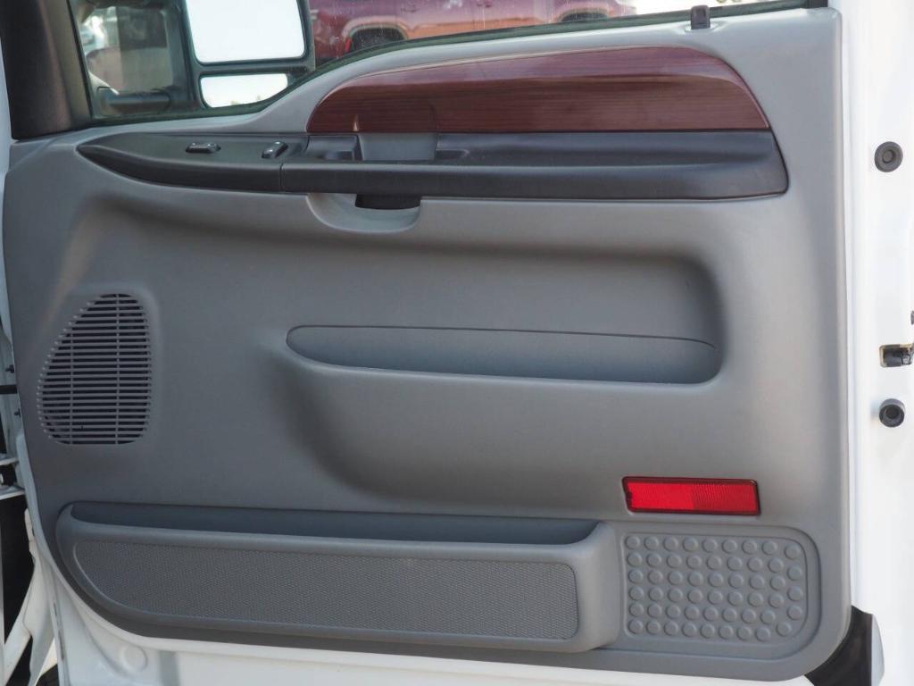 used 2005 Ford F-250 car, priced at $12,900