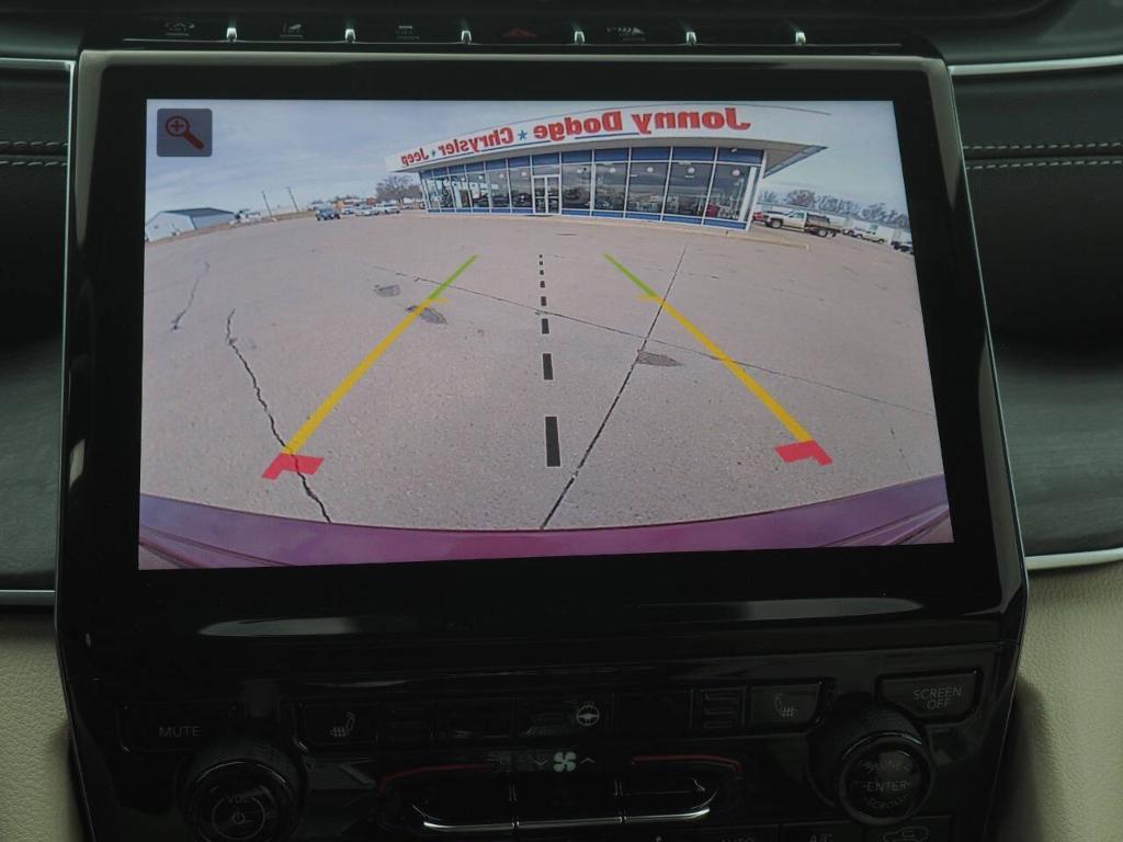 new 2025 Jeep Grand Cherokee car, priced at $45,245