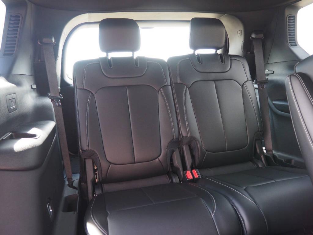 new 2025 Jeep Grand Cherokee L car, priced at $47,125