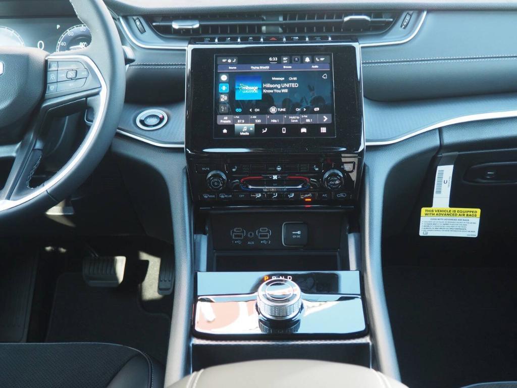 new 2025 Jeep Grand Cherokee car, priced at $43,980