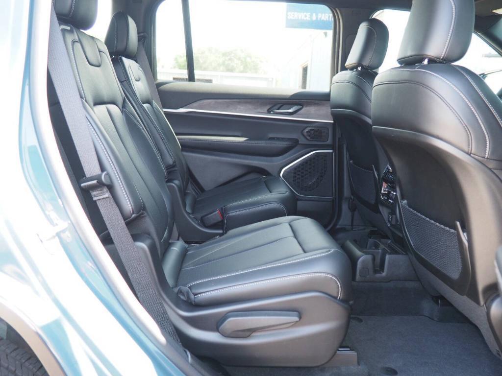 new 2026 Jeep Grand Cherokee L car, priced at $50,335