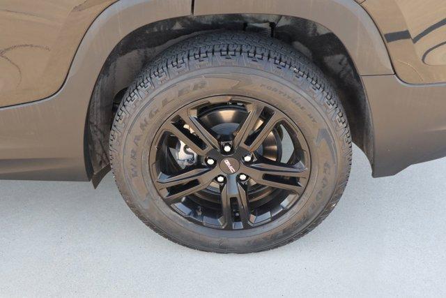 used 2023 GMC Terrain car, priced at $24,977