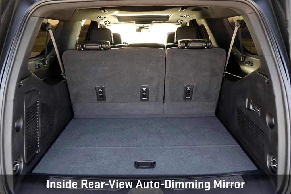 used 2024 GMC Yukon XL car, priced at $60,977