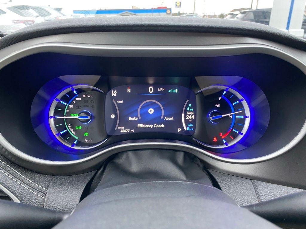 used 2024 Chrysler Pacifica Hybrid car, priced at $29,971