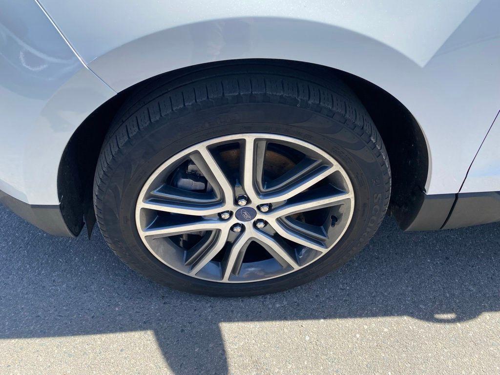 used 2022 Ford Edge car, priced at $26,369