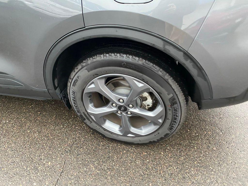used 2025 Ford Escape car, priced at $25,225