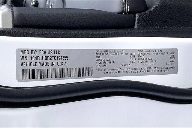 new 2026 Jeep Grand Cherokee car, priced at $47,906