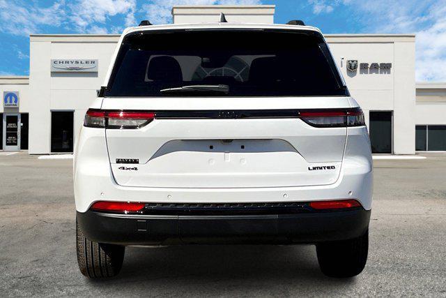 new 2025 Jeep Grand Cherokee car, priced at $47,035