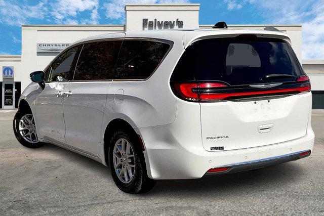 used 2024 Chrysler Pacifica car, priced at $26,420