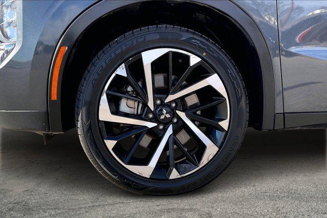 used 2024 Mitsubishi Outlander car, priced at $25,000