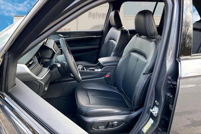 new 2026 Jeep Grand Cherokee car, priced at $48,424