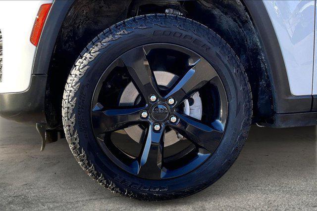 used 2023 Jeep Grand Cherokee car, priced at $26,420