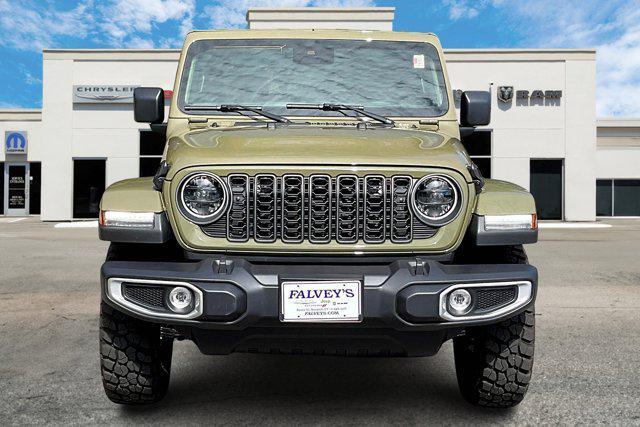 used 2025 Jeep Gladiator car, priced at $40,000