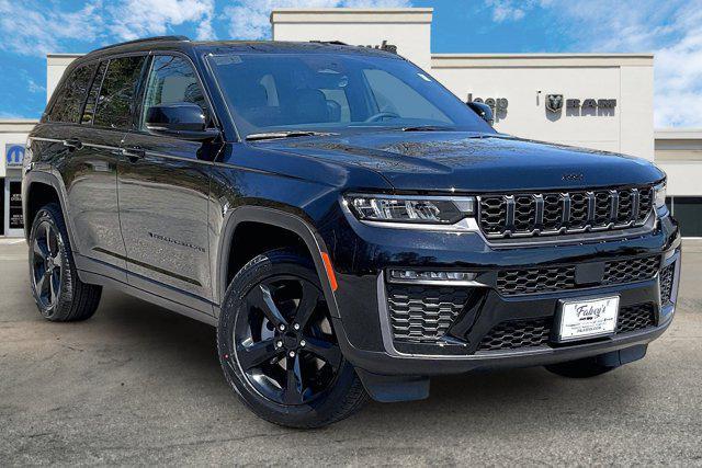 new 2026 Jeep Grand Cherokee car, priced at $45,072