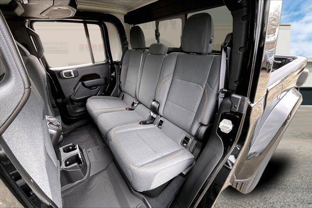 new 2026 Jeep Gladiator car, priced at $48,724