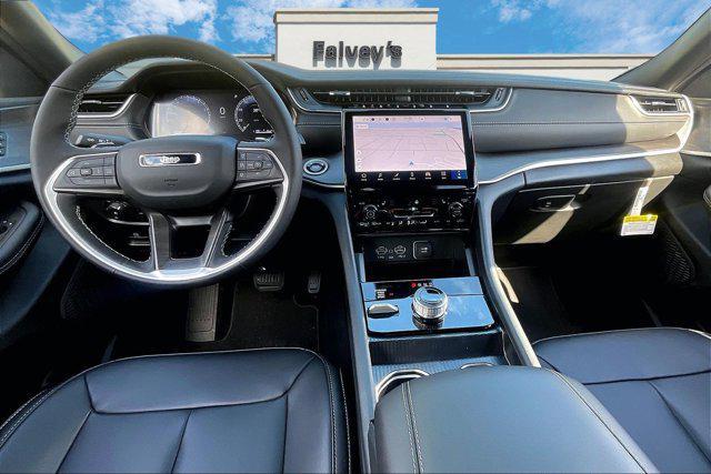 new 2025 Jeep Grand Cherokee car, priced at $48,638